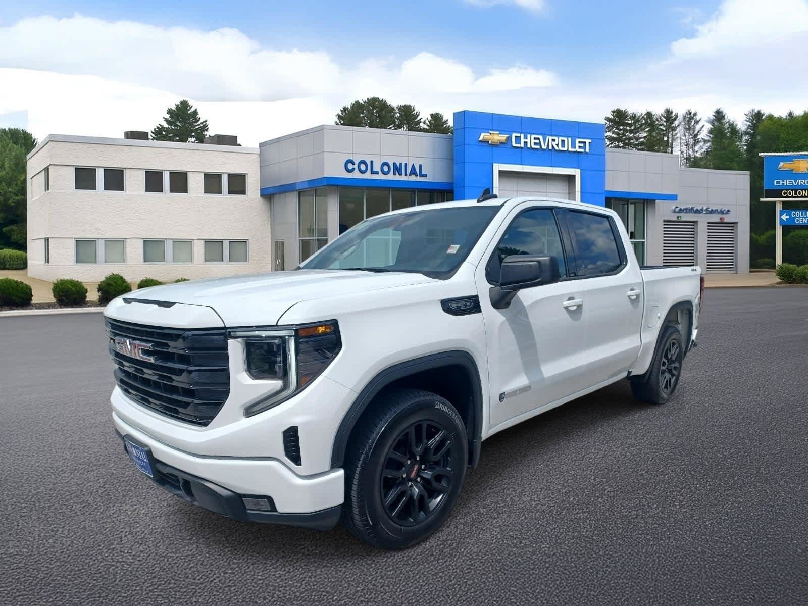 Used 2024 GMC Sierra 1500 Elevation w/ Max Trailering Package AWD/4WD image 1