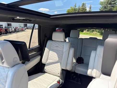 Used 2026 Cadillac Escalade Platinum Sport w/ LPO, ONYX Package AWD/4WD image 39