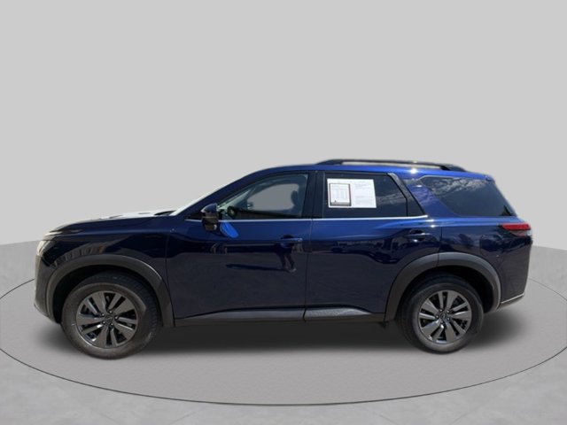 Used 2025 Nissan Pathfinder SV AWD/4WD image 7
