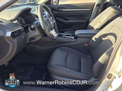 Used 2023 Nissan Altima 2.5 SV FWD image 5