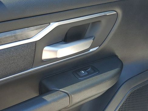 Used 2019 RAM 1500 Big Horn AWD/4WD image 12