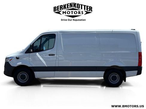Used 2022 Mercedes-Benz Sprinter 1500 image 6
