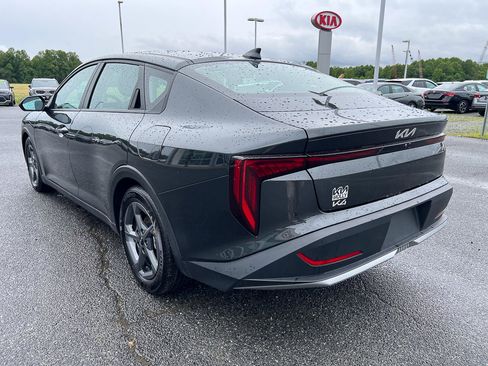 Used 2025 Kia K4 FWD image 3