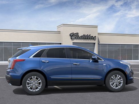 New 2025 Cadillac XT5 Luxury image 5