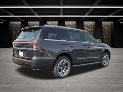 New 2027 Lincoln Navigator Premiere