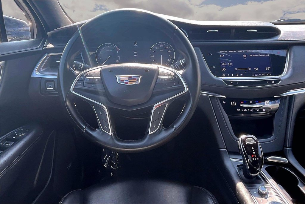 Certified 2024 Cadillac XT5 Luxury w/ LPO, Floor Liner Package AWD/4WD image 8