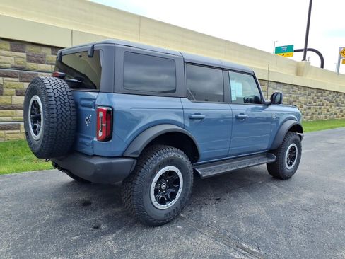 New 2025 Ford Bronco Outer Banks w/ Sasquatch Package AWD/4WD image 9