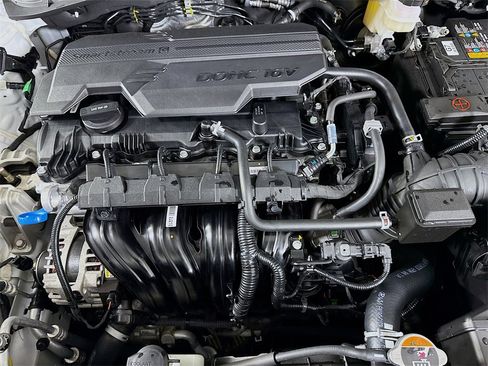 Certified 2025 Hyundai Kona SEL image 31