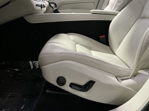 Used 2020 Volvo XC60 T5 Momentum AWD/4WD image 15