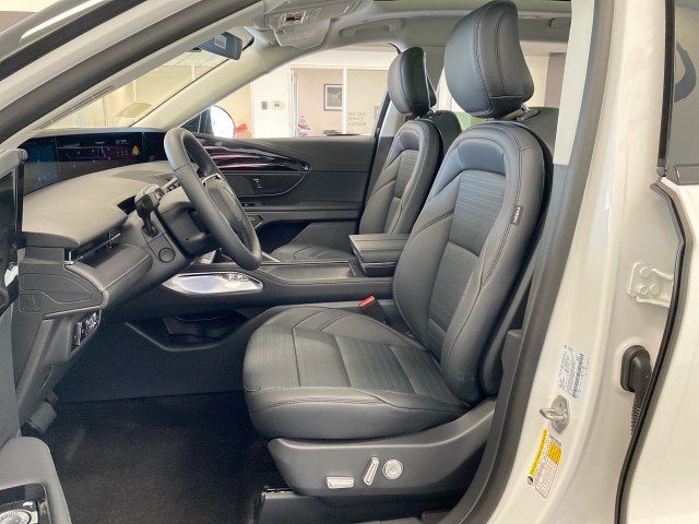 New 2026 Lincoln Nautilus Reserve AWD/4WD image 15