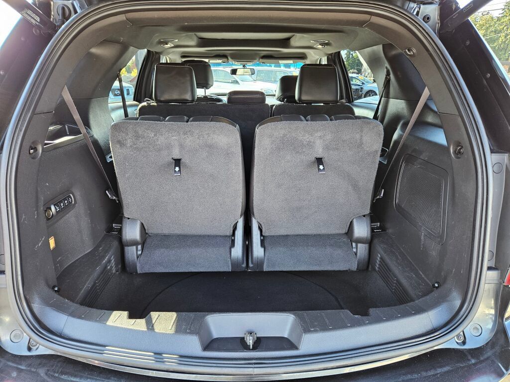 Used 2015 Ford Explorer Sport w/ Equipment Group 401A AWD/4WD image 11