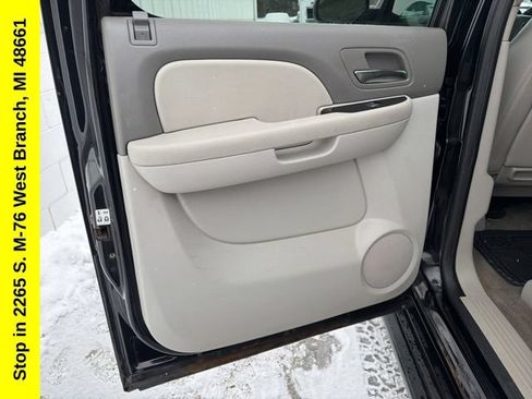 Used 2013 Chevrolet Avalanche LT AWD/4WD image 28