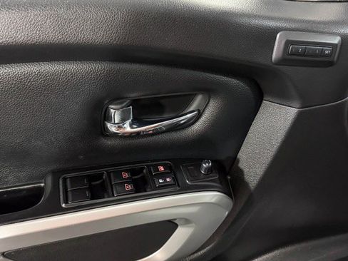 Used 2018 Nissan Titan PRO-4X w/ Pro-4x Convenience Package image 34