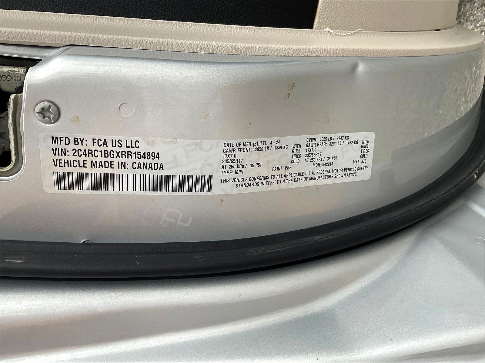 Used 2024 Chrysler Pacifica Touring-L FWD image 18