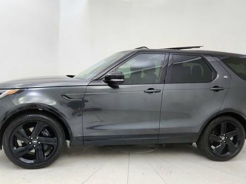 Used 2024 Land Rover Discovery Dynamic SE AWD/4WD image 3