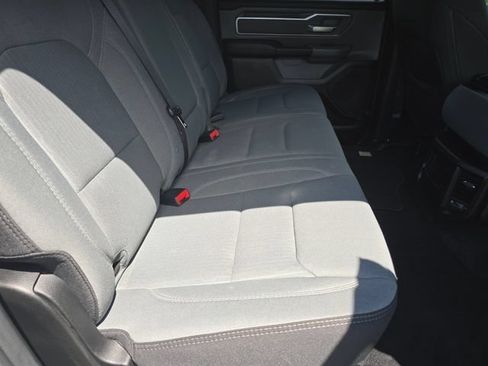 Used 2022 RAM 1500 Big Horn AWD/4WD image 32