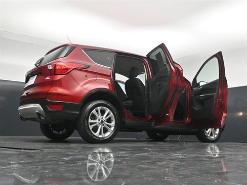 Used 2019 Ford Escape SE FWD image 40