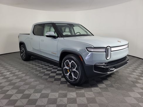 Used 2022 Rivian R1T Adventure AWD/4WD image 7