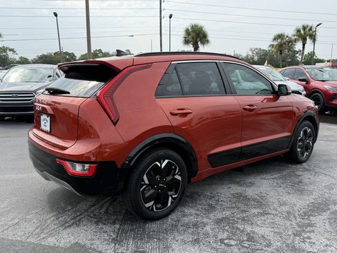 Used 2023 Kia Niro Wind FWD image 5