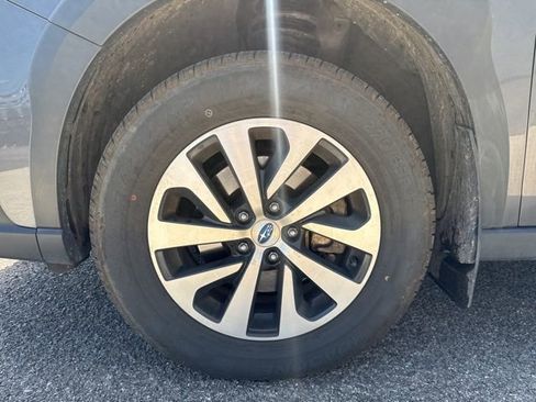 Used 2024 Subaru Outback Premium AWD/4WD image 5