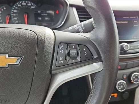 Used 2022 Chevrolet Trax LT w/ Driver Confidence Package image 15