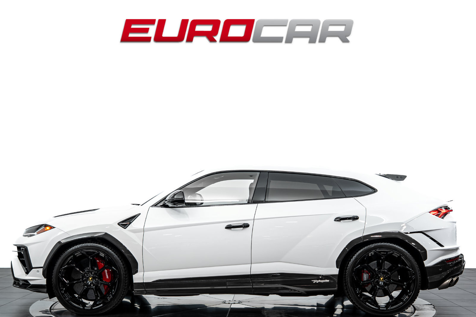 Used 2023 Lamborghini Urus Performante AWD/4WD image 2