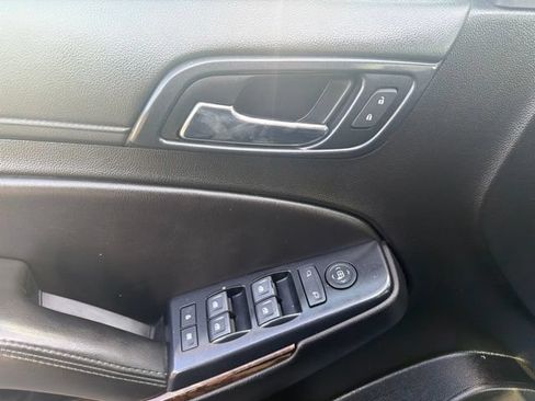 Used 2019 Chevrolet Tahoe LS AWD/4WD image 27