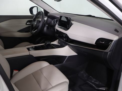 Used 2023 Nissan Rogue SL w/ SL Premium Package FWD image 27