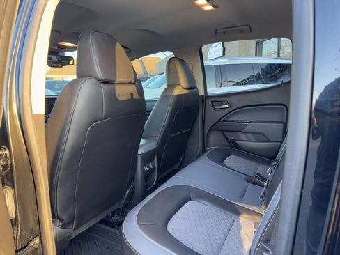 Used 2021 Chevrolet Colorado Z71 w/ Z71 Midnight Edition image 35