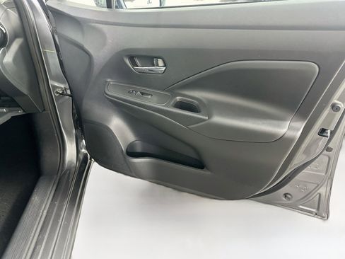Used 2025 Nissan Versa SV FWD image 29
