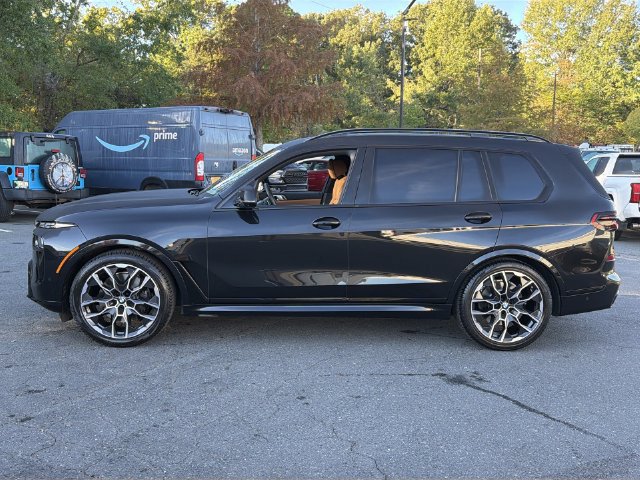 Used 2025 BMW X7 xDrive40i w/ M Sport Package AWD/4WD image 10