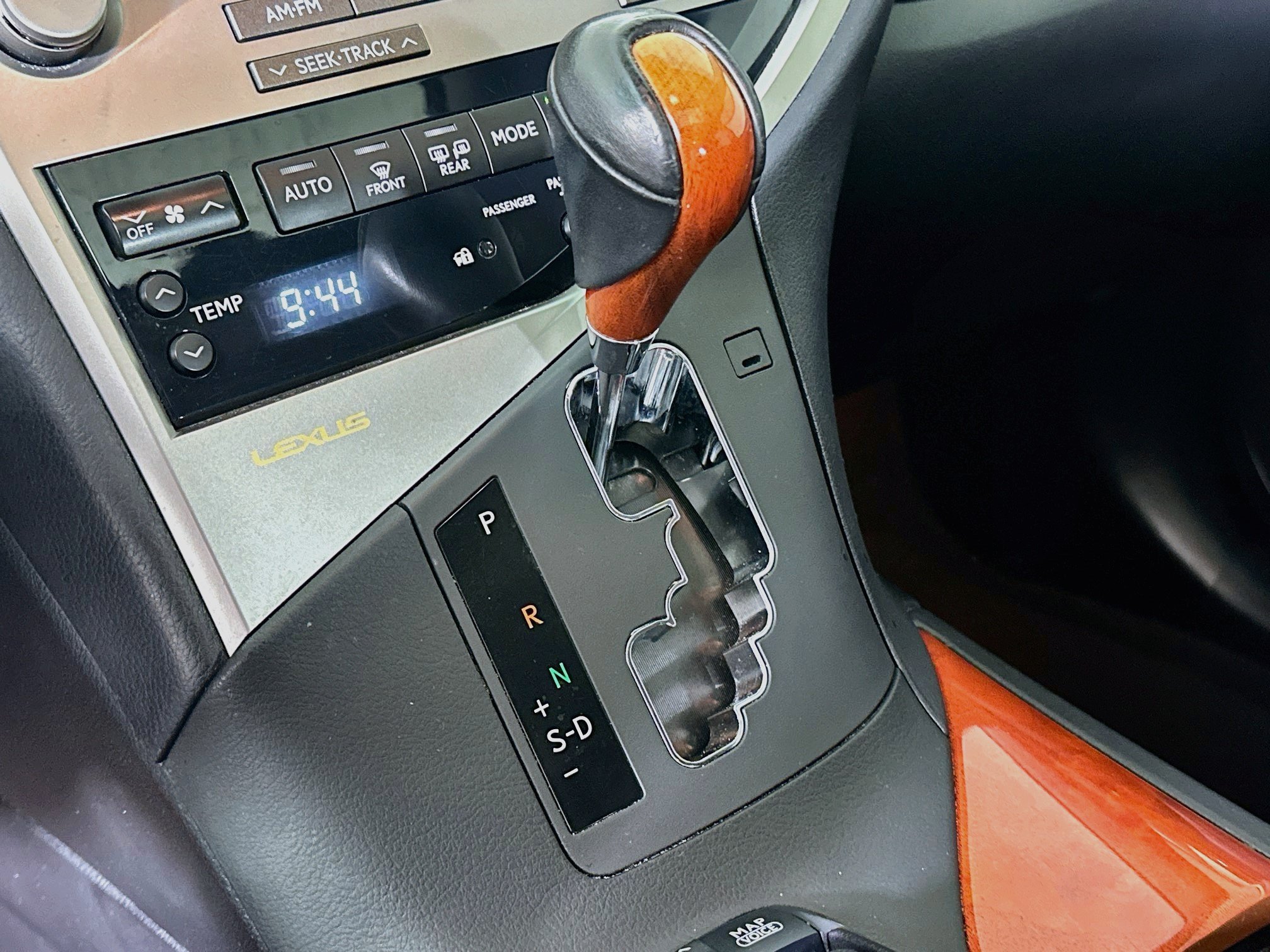 Used 2010 Lexus RX 350 AWD image 24
