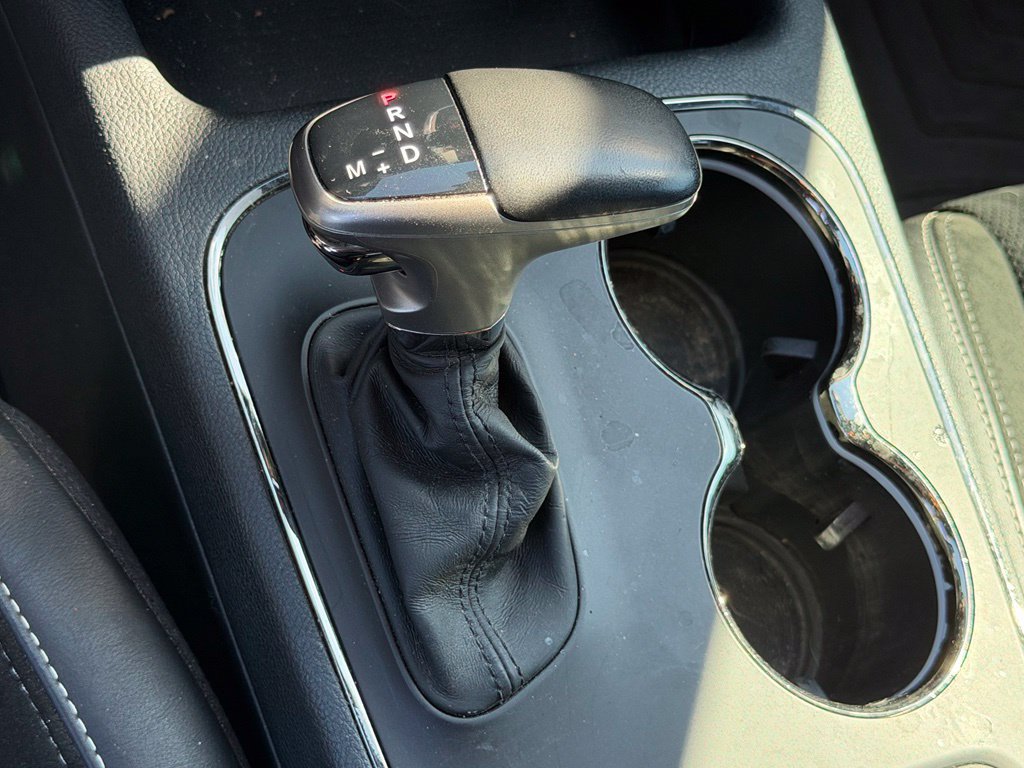 Used 2018 Dodge Durango SRT w/ Technology Group AWD/4WD image 28