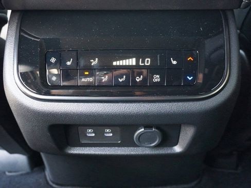 New 2025 Nissan Armada PRO-4X w/ Pro-4X Premium Package image 33