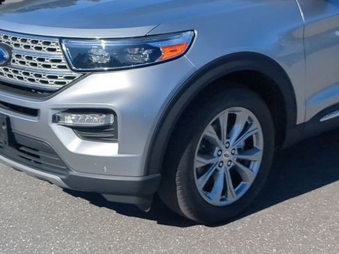 Used 2023 Ford Explorer Limited image 12