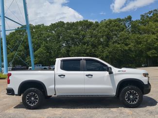 Used 2025 Chevrolet Silverado 1500 ZR2 w/ Technology Package AWD/4WD video 1