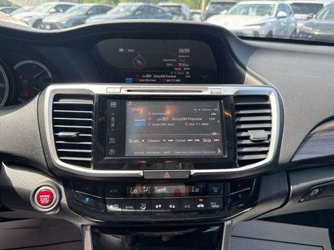 Used 2017 Honda Accord EX-L image 22