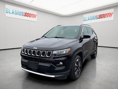 Used 2024 Jeep Compass Limited AWD/4WD image 7