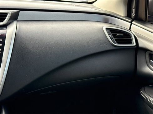 Used 2023 Nissan Murano SV image 16