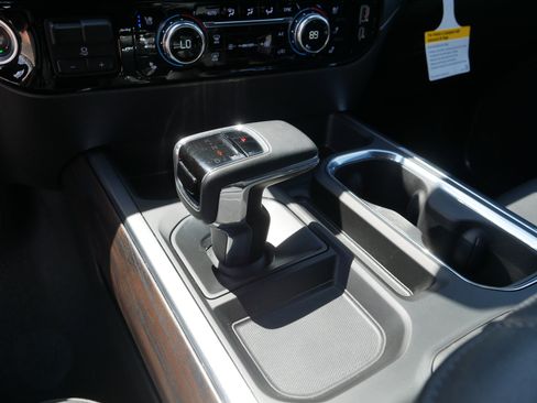 Used 2024 GMC Sierra 1500 SLT w/ SLT Premium Plus Package AWD/4WD image 24