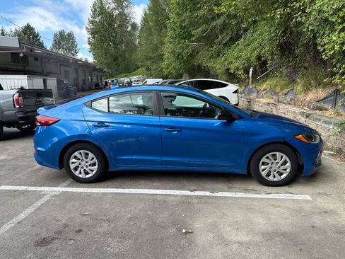 Used 2017 Hyundai Elantra SE FWD image 8