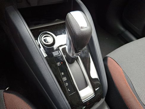 New 2025 Nissan Versa SR FWD image 7