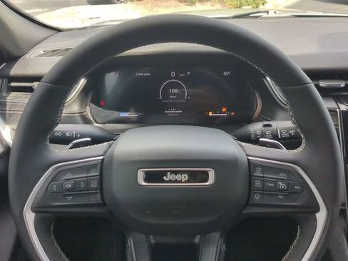 Certified 2024 Jeep Grand Cherokee L Altitude AWD/4WD image 34