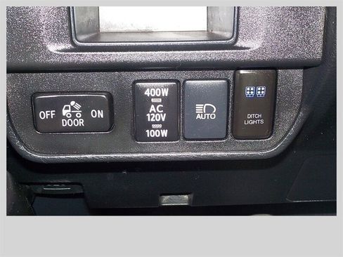 Used 2019 Toyota Tacoma TRD Off-Road image 23