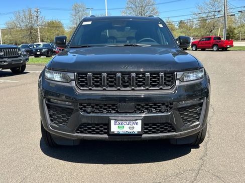 New 2026 Jeep Grand Cherokee L Limited AWD/4WD image 6