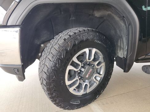 Used 2022 GMC Sierra 2500 SLE w/ SLE Convenience Package AWD/4WD image 31