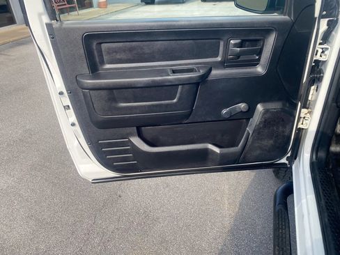 Used 2014 RAM 2500 Tradesman RWD image 9