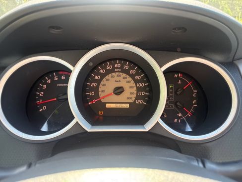 Used 2011 Toyota Tacoma 4x4 Double Cab w/ TRD Sport Pkg image 21