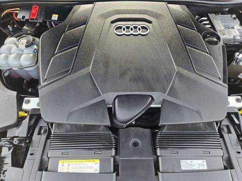 Used 2019 Audi Q8 Premium w/ Convenience Package AWD/4WD image 18