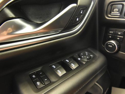 Used 2021 Chevrolet Tahoe Z71 image 35